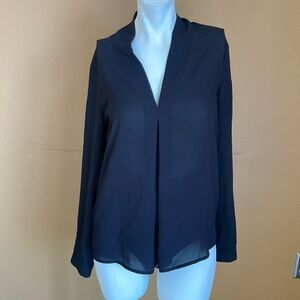 RO & DE Nordstrom front flow black blouse size XS